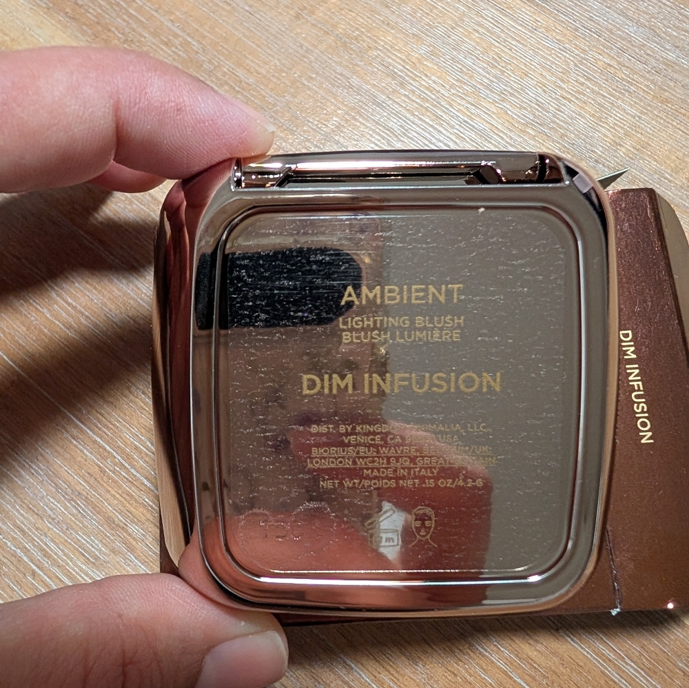 Hourglass Ambient Lighting Blush - Picture 5 of 6